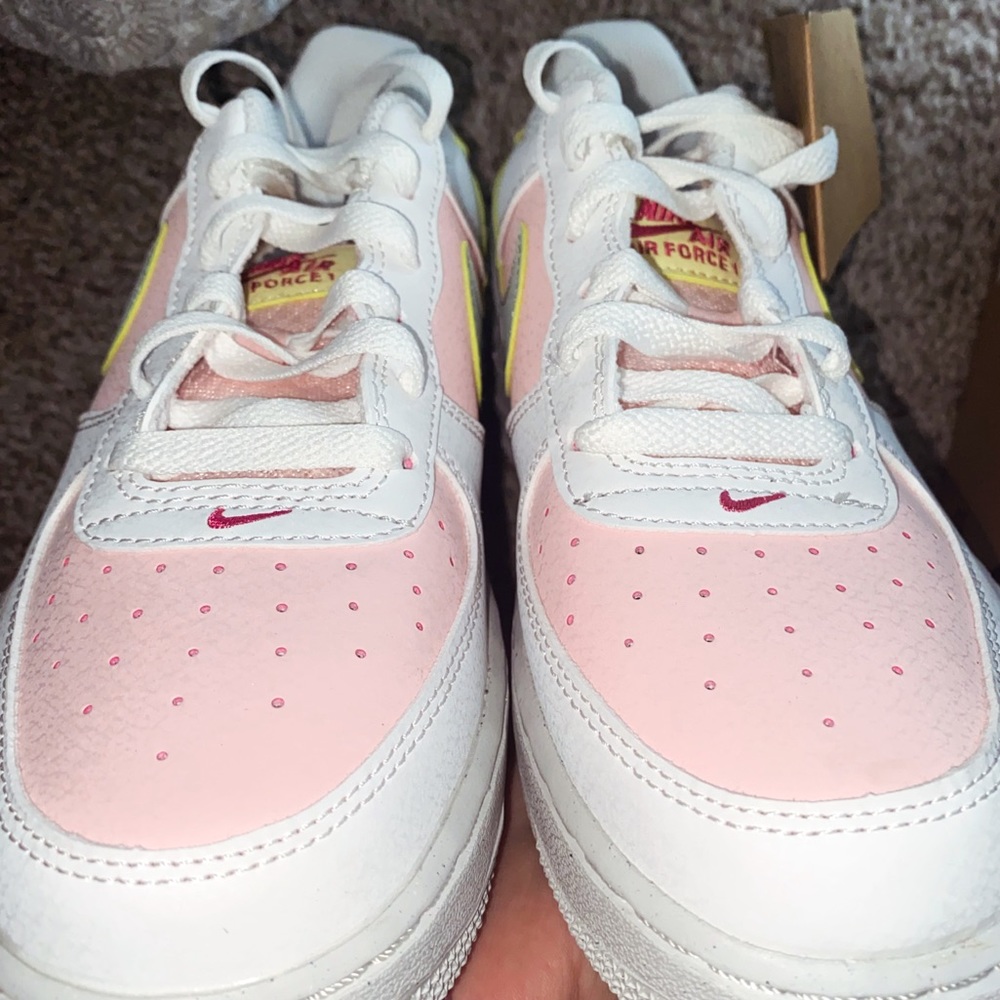 Nike Airforce 1 ⭐️ - Picture 3 of 6